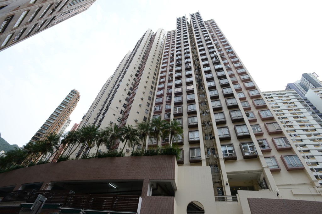 堅尼地城嘉輝花園D座高層1室，實用面積約281方呎，以459萬元沽出。