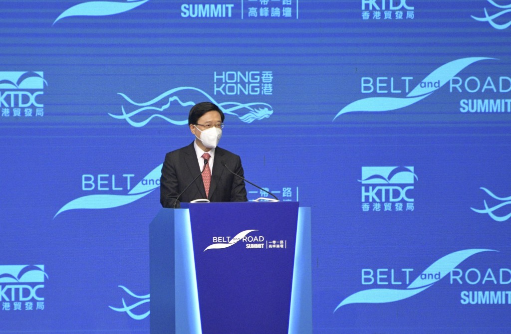 圖為行政長官李家超出席「第7屆一帶一路高峰論壇」。 伍明輝攝