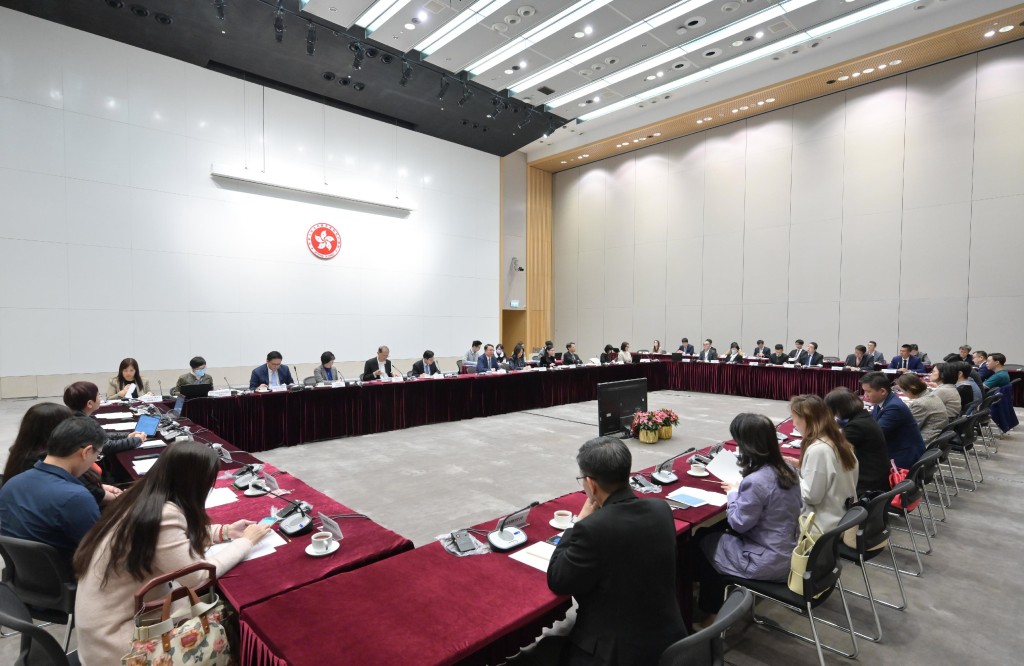 第五屆扶貧委員會第一次會議今日（6日）下午召開，陳國基主持。