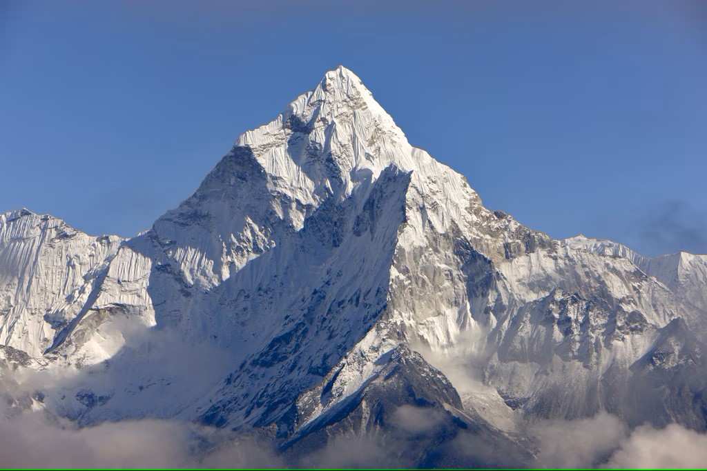 珠穆朗玛峰是世界第一高峰。