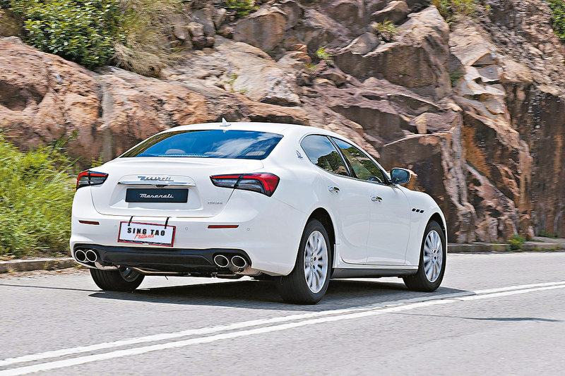 ●操控有著意大利車的柔中帶剛感覺，提供舒適安穩駕乘質感。