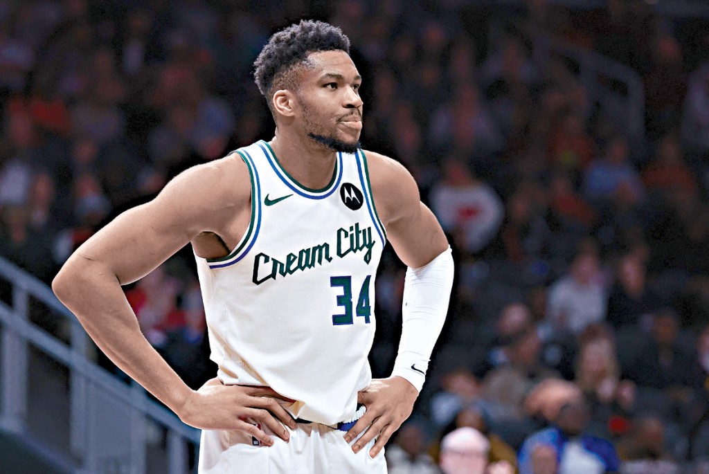 字母哥留守公鹿。