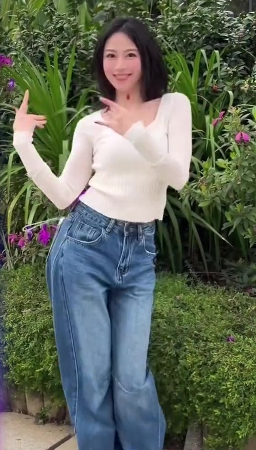 倪乐琳大跳韩团Twice一曲《Cheer Up》。