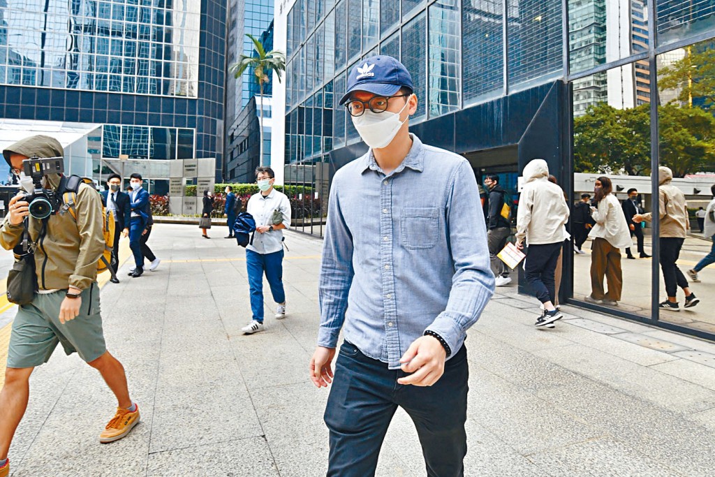 鄭錦滿等八人涉嫌妨礙司法公正受審。