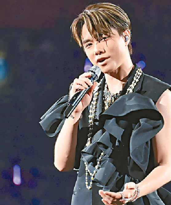 ■軒仔成為首位在Royal Albert Hall舉行3場演唱會的華人歌手。 ■軒仔成為首位在Royal Albert Hall舉行3場演唱會的華人歌手。