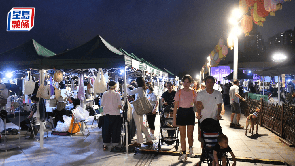 卑路乍灣海濱長廊「堅尼農場」晚上情況。陳極彰攝