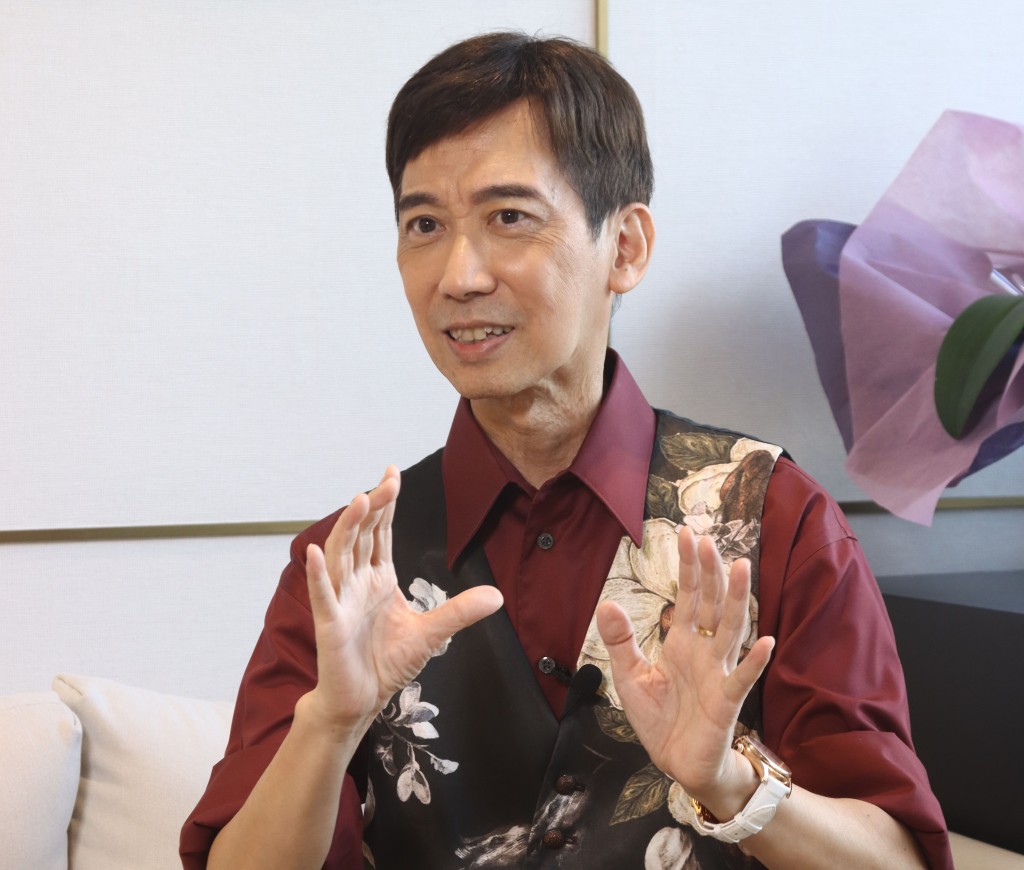 張達明以「戲劇人生、悲喜之間」作設計腕表元素。