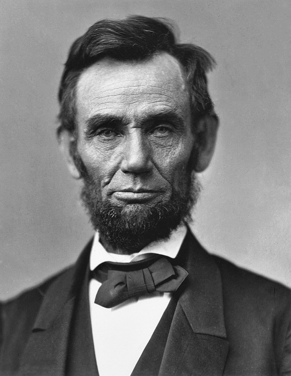 亞伯拉罕·林肯（Abraham Lincoln）是美國首位遇刺身亡的總統。