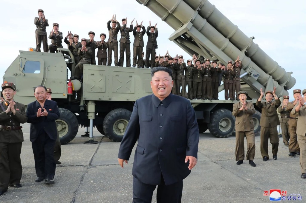 北韓近期不斷試射導彈、火箭炮等武器。朝中社