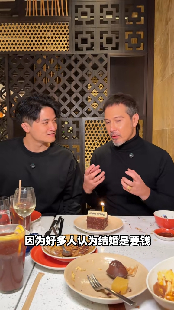 Soler大孖Julio以過內人身份,大談結婚面對的問題。 Soler大孖Julio以過內人身份,大談結婚面對的問題。