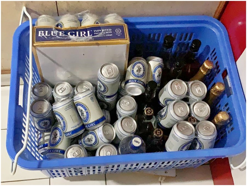行動中,警員共檢獲約10支酒精飲品以及60罐罐裝啤酒,總值約7000元。