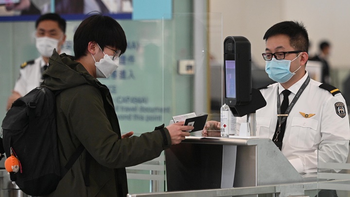入境處指喪失永久性居民身分規定沒有改變。資料圖片