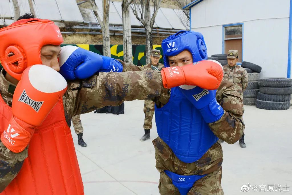 解放軍近身格鬥訓練。
