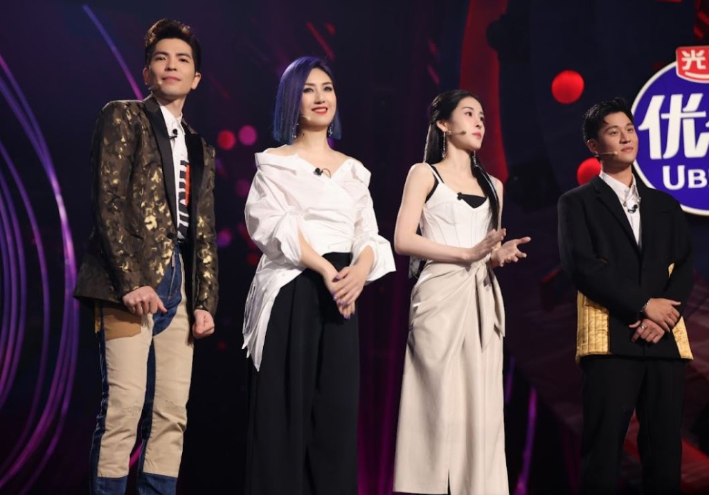 蕭敬騰（左起）、千嬅、張碧晨及周興哲。