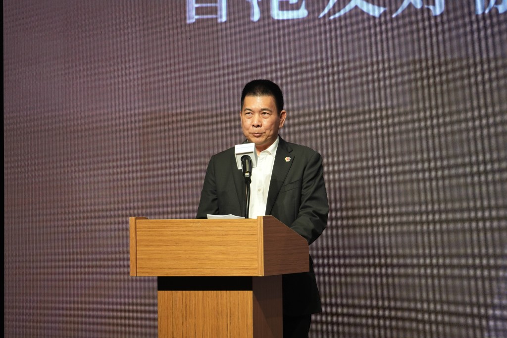 全國政協常委譚錦球表示，「唱衰」中國和香港的雜音不是事實，一定要有定力和不受干擾。資料圖片