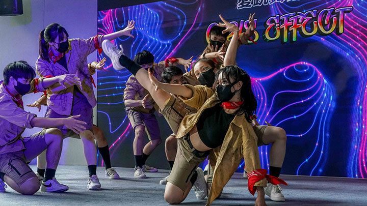 8隊舞林高手炒熱現場氣氛。