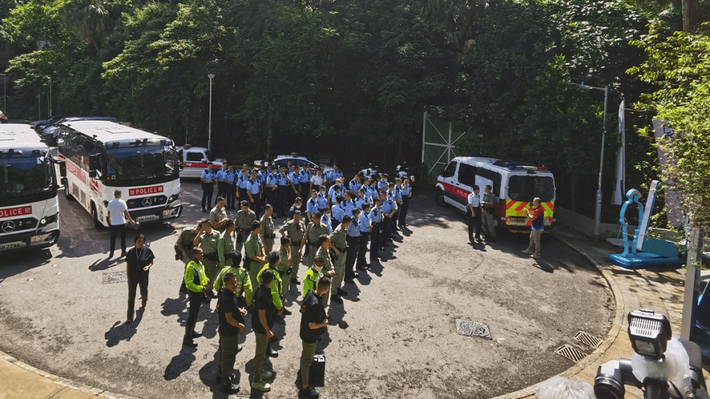 警山頂半山反爆竊巡邏 出動無人機高空偵察