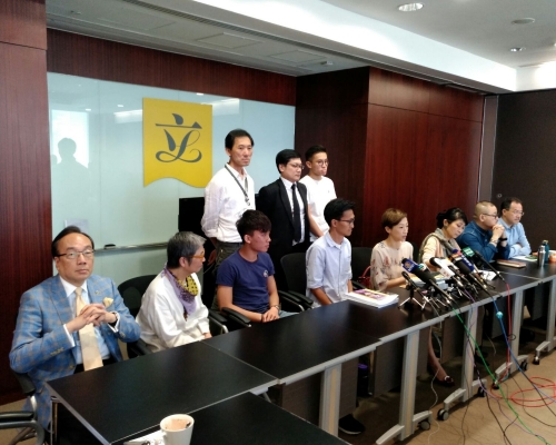 關注組早上召開預備會議,主要討論分工和未來行動。