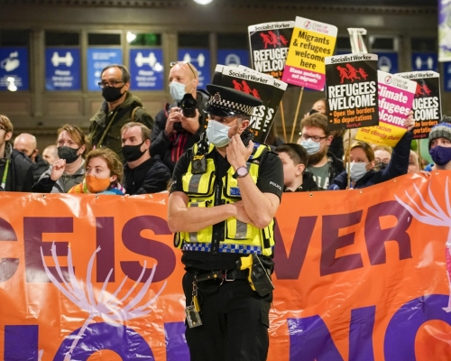 聯合國氣候變化峰會將揭幕，大批示威者剽格拉斯哥表達訴求。AP圖