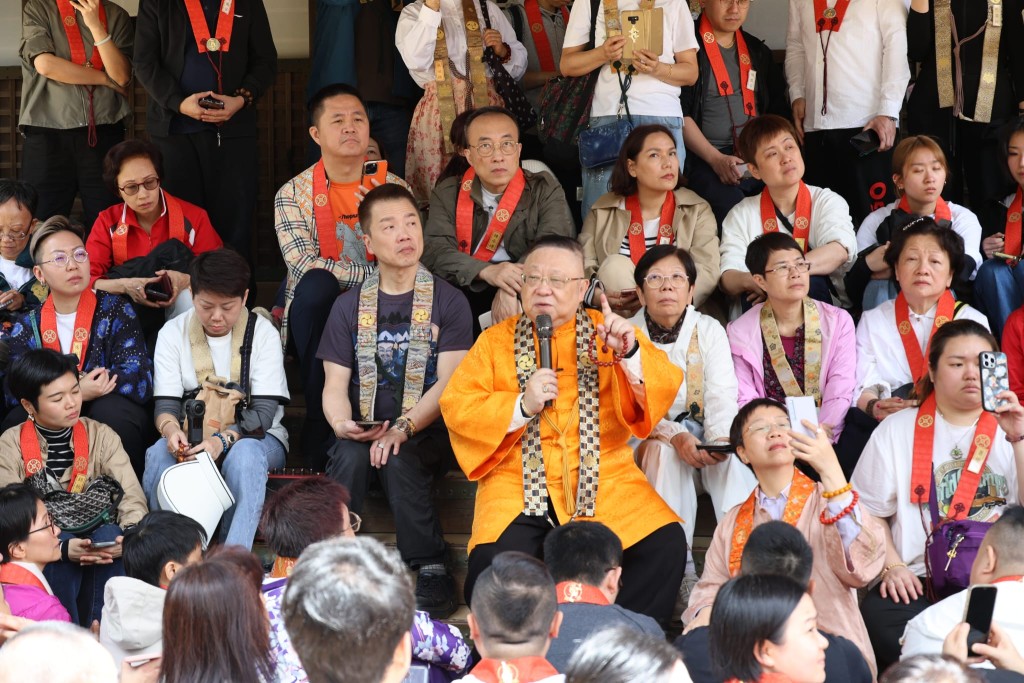 114位團友參加高野山青葉祭盛典，並參拜京都、奈良、大阪各大寺廟圓滿歸港。