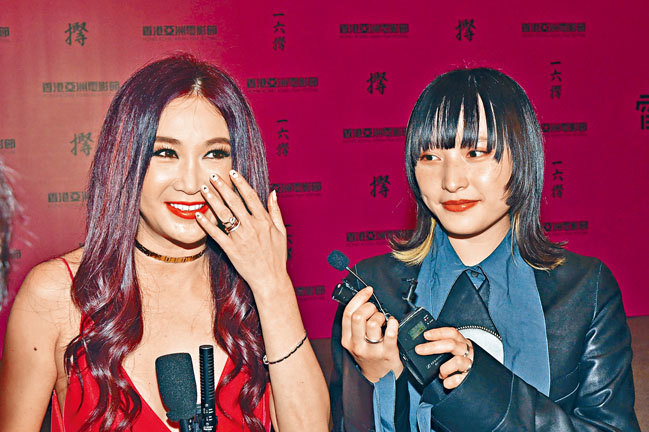 溫碧霞與陳漢娜對女女咀戲反應不一。