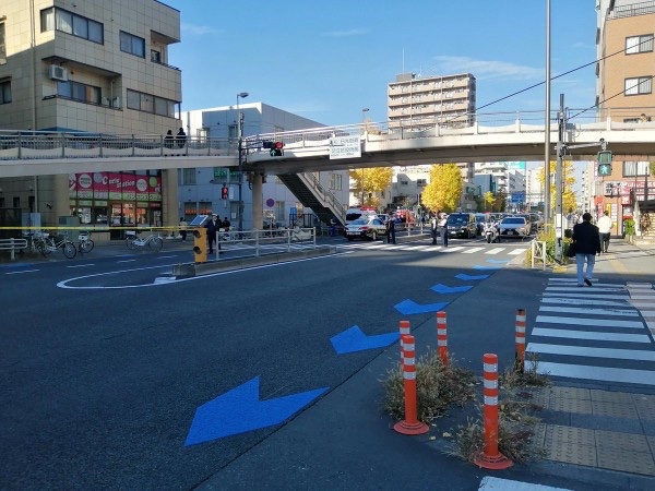 東京足立區車撞途人11傷。X@0ceeaeaeafa1450