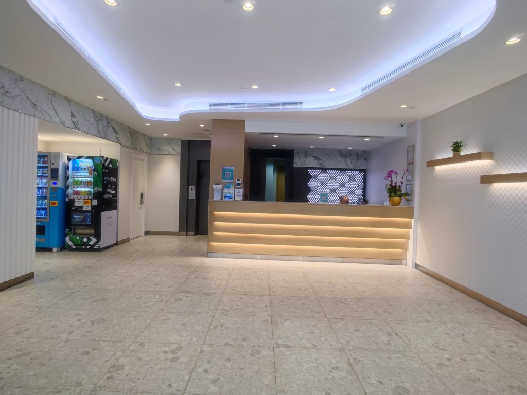 現場是吳松街92號一間酒店。梁國峰攝