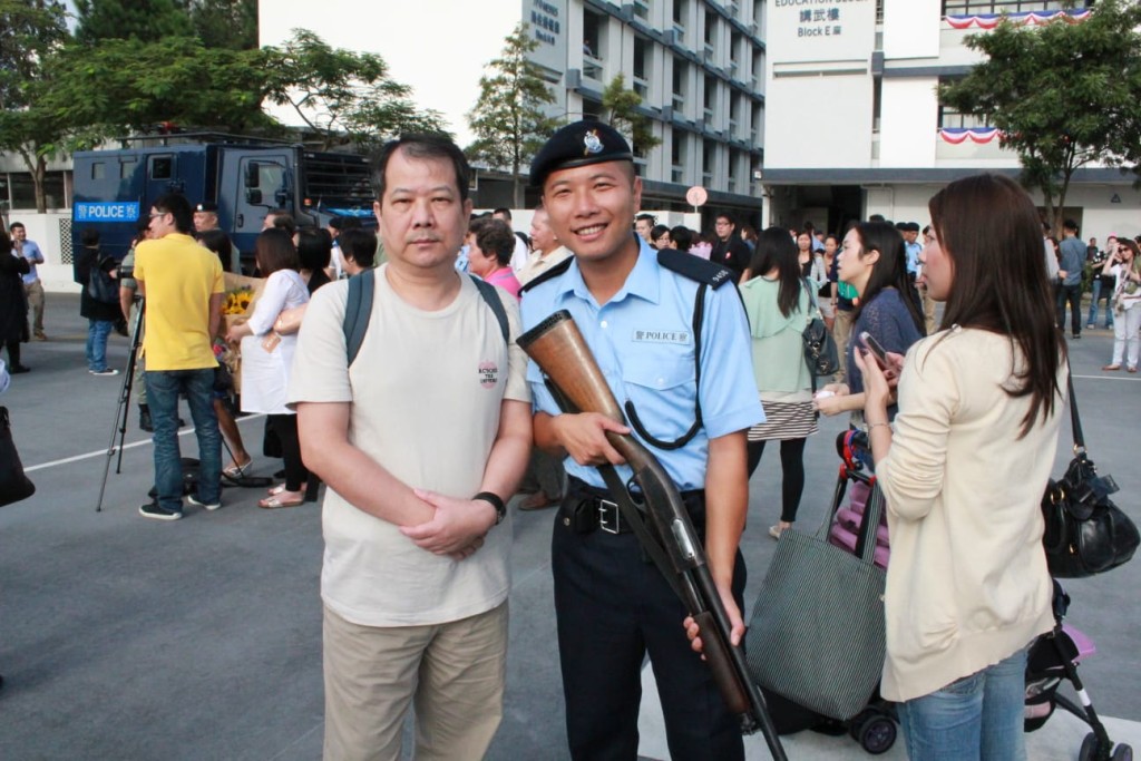 警員蔡家駿與父親。受訪者提供