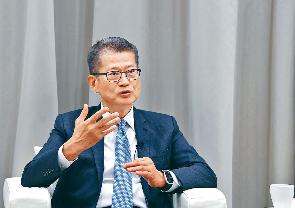 陈茂波强调政府放宽按揭成数，目标是为了向买楼自住市民和「换楼」人士提供方便。