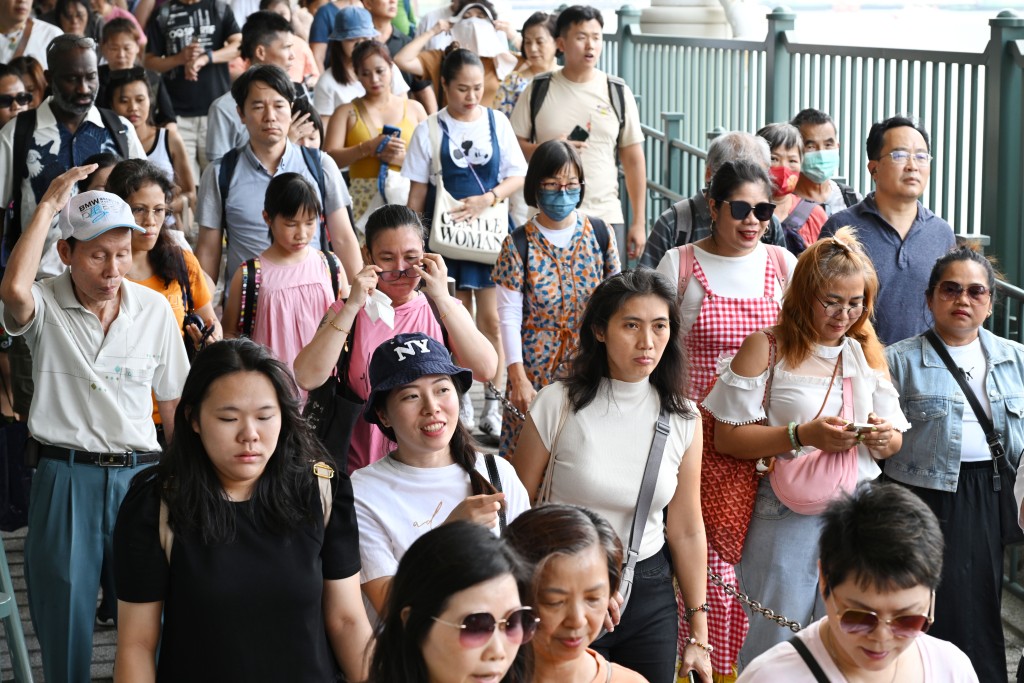 她續稱十一黃金周市面整體人流較好。資料圖片