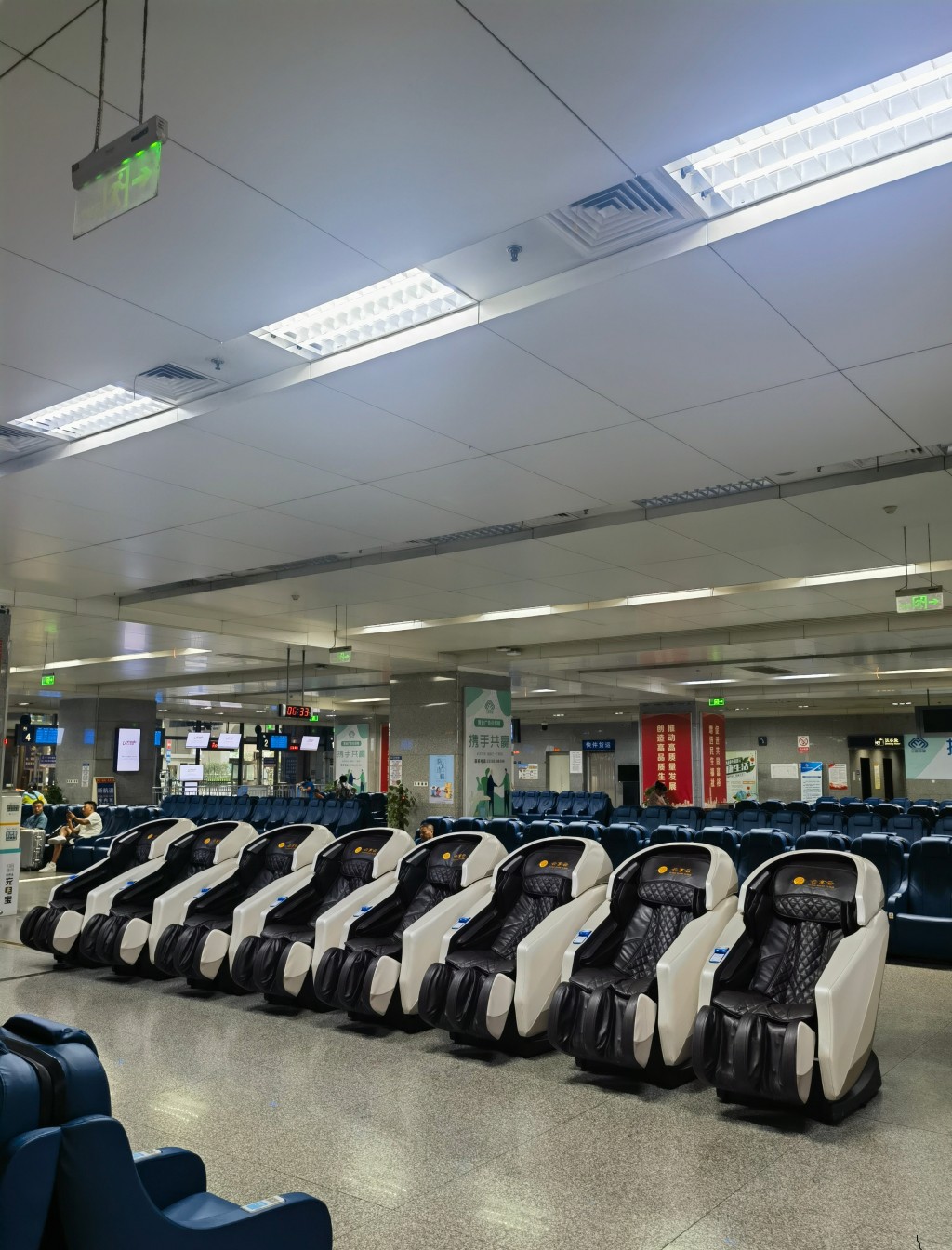 內地已規定，在火車站候車室的按摩椅比例，以及無人使用時，乘客可免費坐。網絡圖片