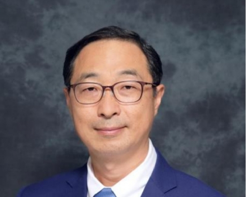 考评局聘任岭大经济系教授魏向东为秘书长。