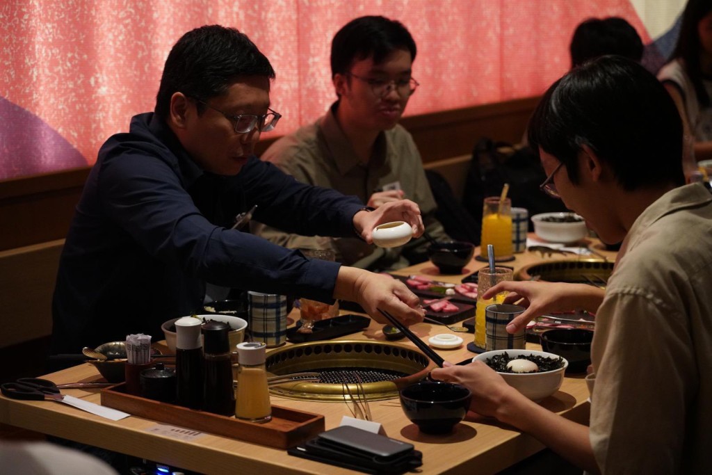 有人更透露,一位同學已經被劍橋大學醫學院取錄,最終也放棄了學位。黃傑龍FB圖片 有人更透露,一位同學已經被劍橋大學醫學院取錄,最終也放棄了學位。黃傑龍FB圖片