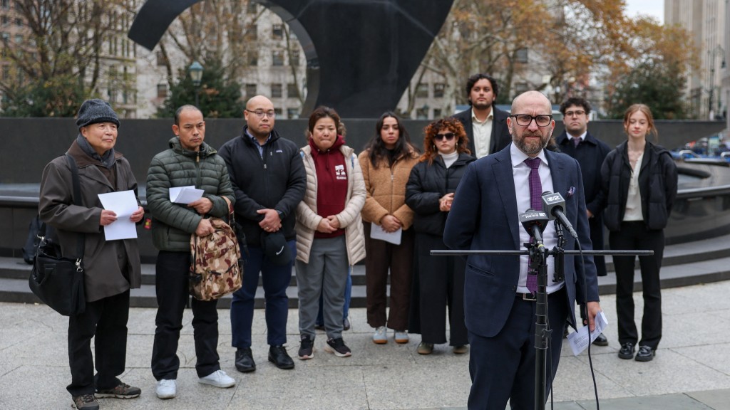 葛彥峰要求當局公開弟弟離世事件的詳情。 路透社 葛彥峰要求當局公開弟弟離世事件的詳情。 路透社