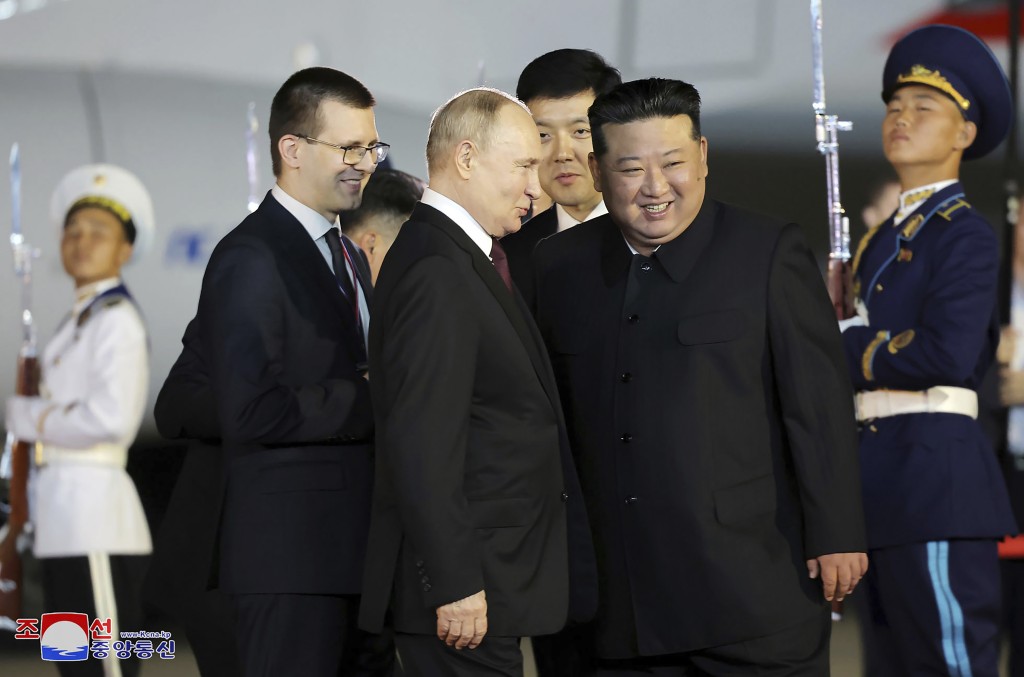 普京上周三访问北韩，和金正恩签署全面战略夥伴关系条约。美联社
