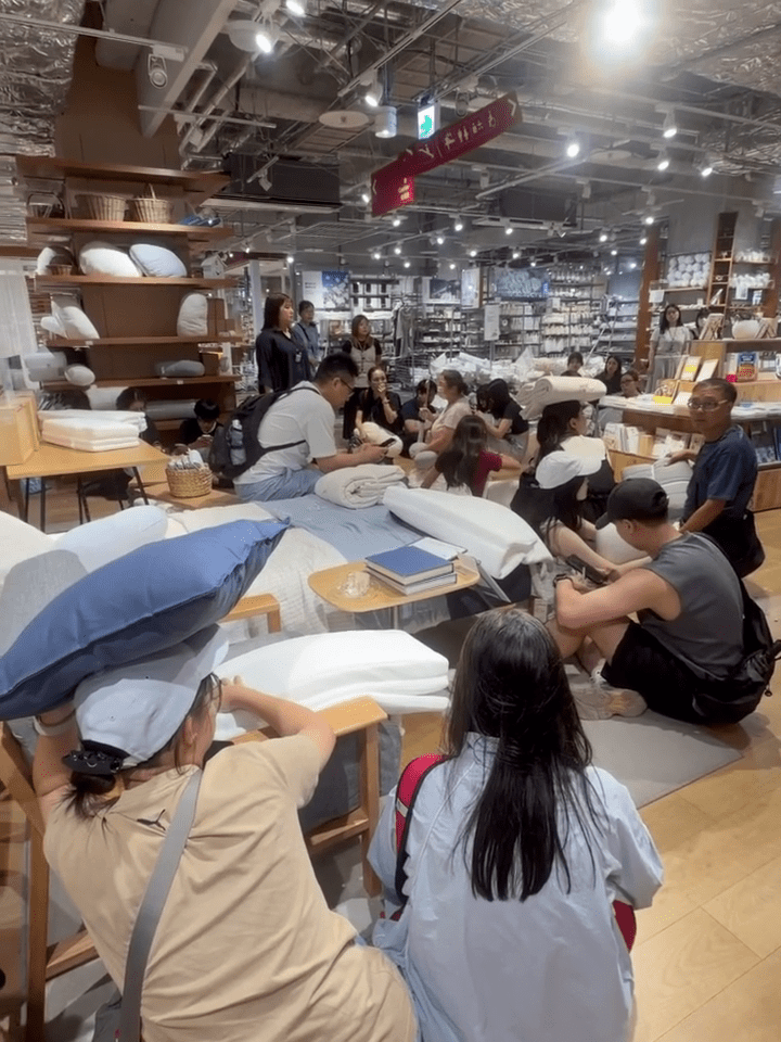 熊本地震后，网民在threads发文赞扬无印良品店员临危不乱。 yu_tsen.0425