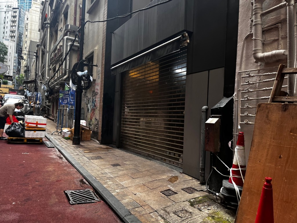 中環蘭桂坊部分店舖已倒閉。李健威攝