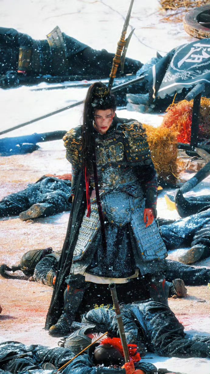 张凌赫被盛赞为「古装绝色」！