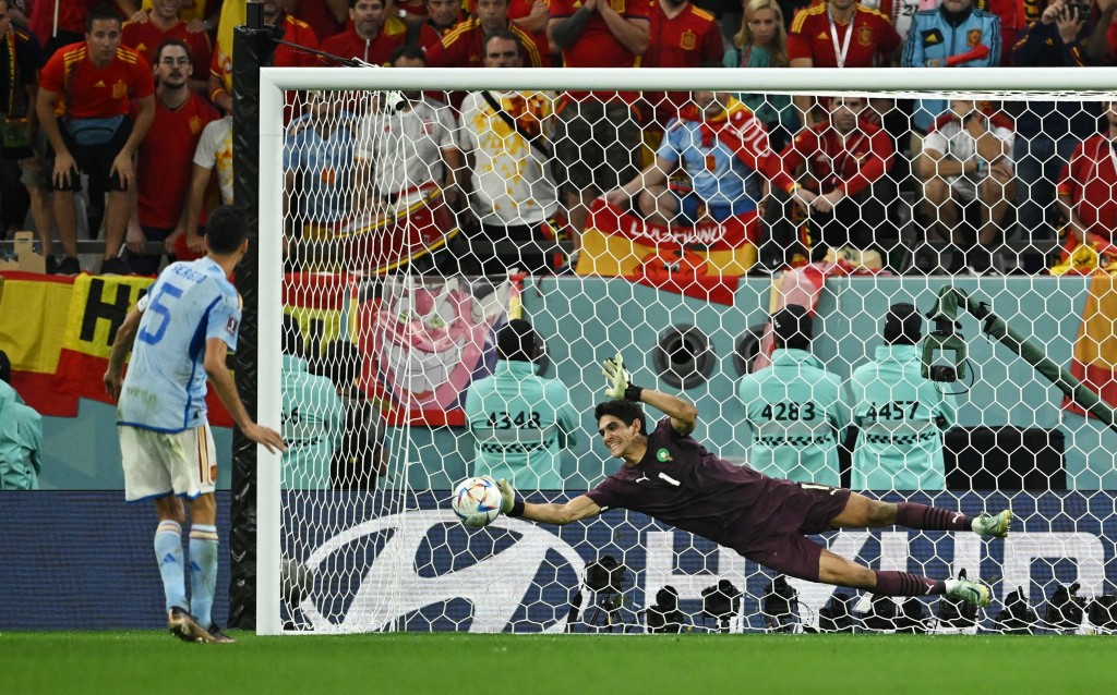 西班牙在世界盃16強互射12碼不敵摩洛哥。 Reuters