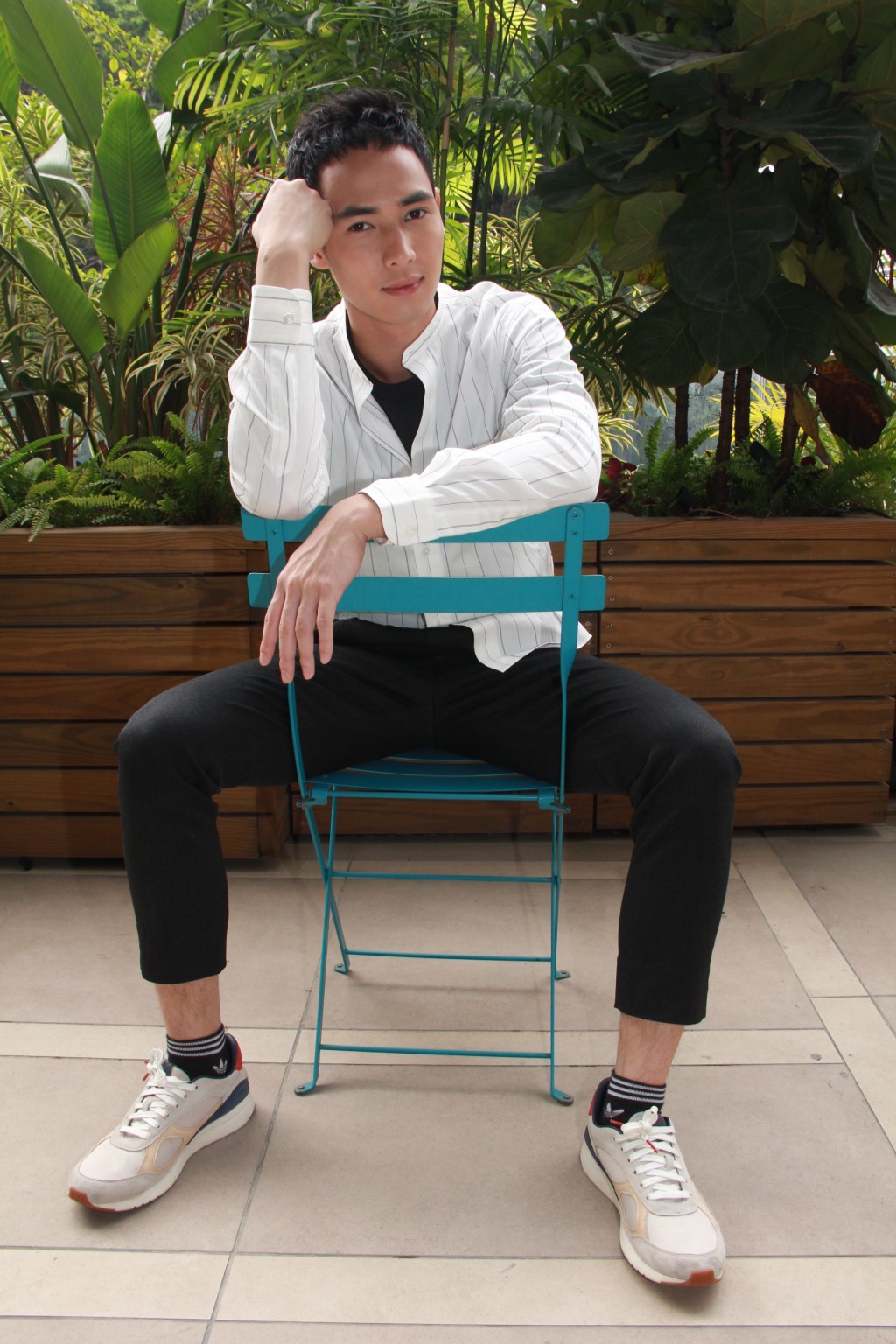 疫情下，Angus的演出機會不減，將會接拍ViuTV新劇及兩套電影。