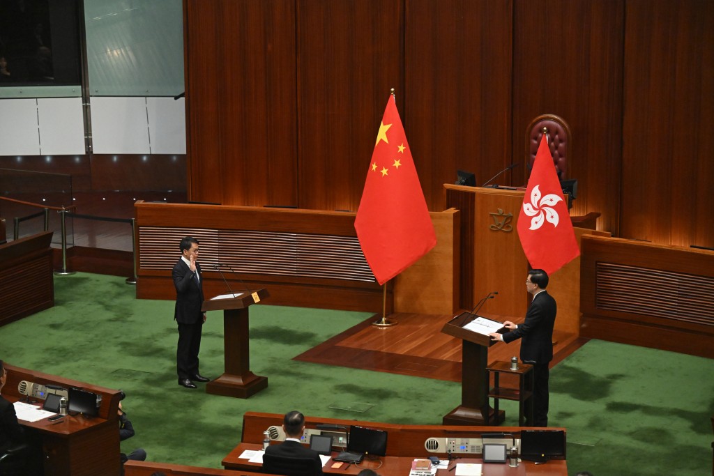 民建聯陳克勤。