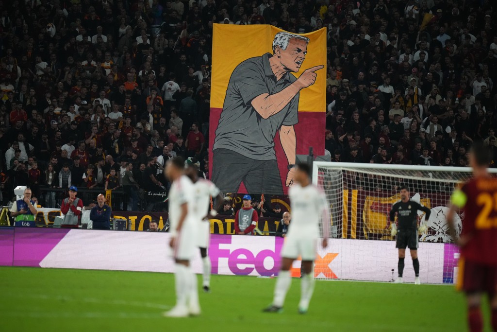 摩连奴(Jose Mourinho)重掌帅印后,皇马在西甲 8 轮过后仅排第四。美联社 摩连奴(Jose Mourinho)重掌帅印后,皇马在西甲 8 轮过后仅排第四。美联社