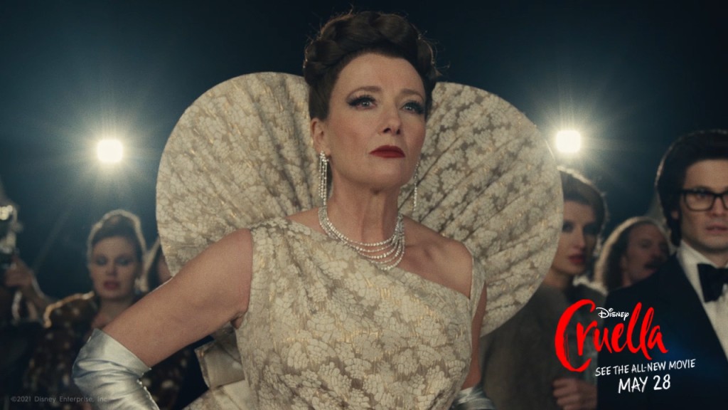 飾演赫爾曼男爵夫人（Baroness Von Hellman）的Emma Thompson（愛瑪湯遜）。