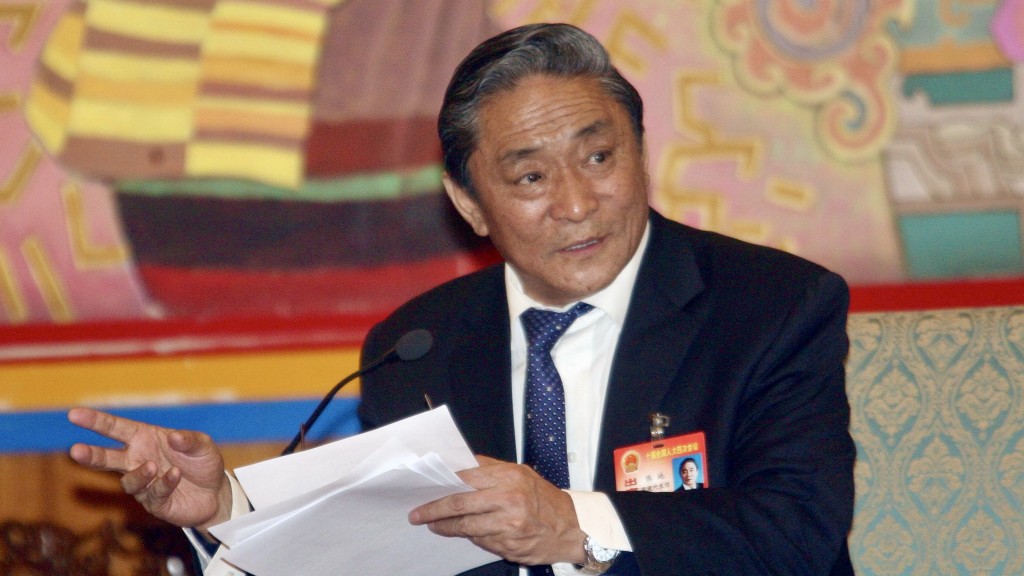 熱地在人大討論會上談西藏教育。 中新社