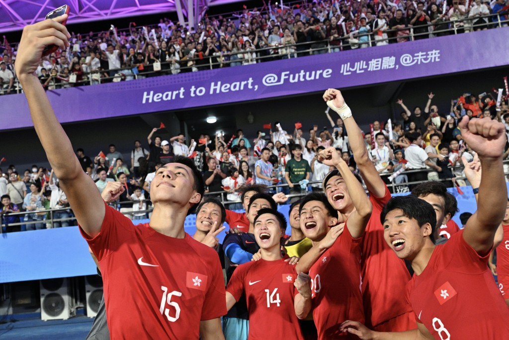  2023年10月1日，香港队对伊朗男足赛事，凭藉潘沛轩下半场入波，港队成功杀入4强，创出史上最佳战绩。陈极彰摄