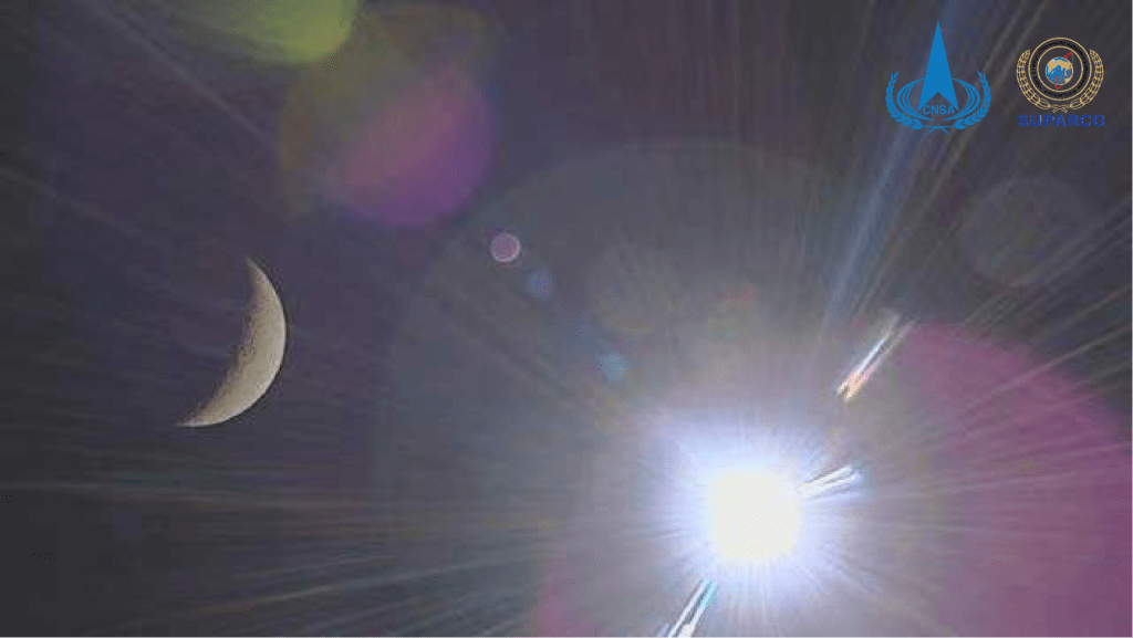 2024年5月9日14:38,巴基斯坦立方星拍攝的日月合影,左側為月球,右側為太陽。