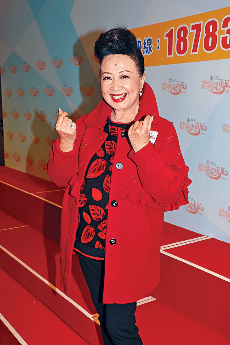 家燕姐表示，邀得剛返港的譚耀文同台合唱。