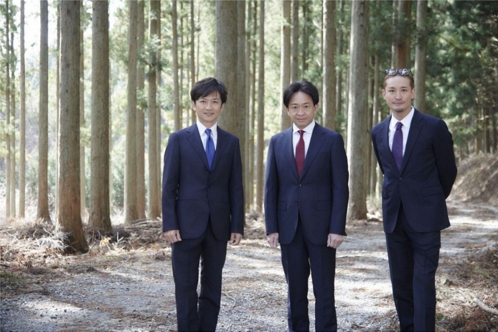 TOKIO成员国分太一（左）和松冈昌宏（右）等6人传获委任做「谘询小组」成员。