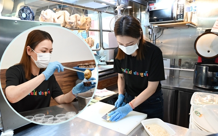 阿田落手落腳準備飯盒。