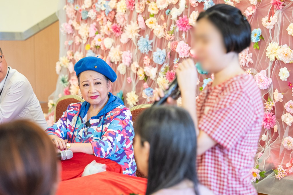 其中一名參與活動的青少年在囚人士承諾在獲釋後改過自新,以報答母親的愛。懲教署圖片 其中一名參與活動的青少年在囚人士承諾在獲釋後改過自新,以報答母親的愛。懲教署圖片
